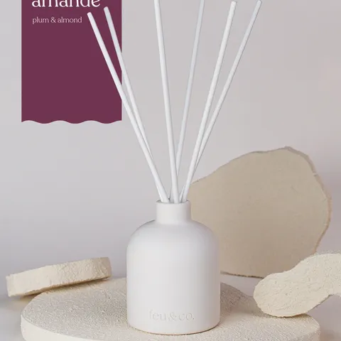 Plum & Almond Reed Diffuser — Feu&Co